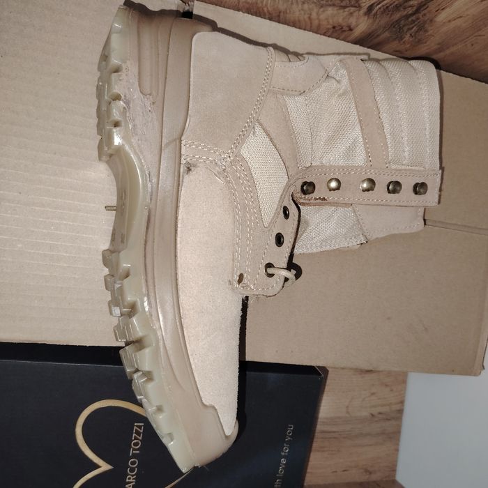 Летние белые берцы.