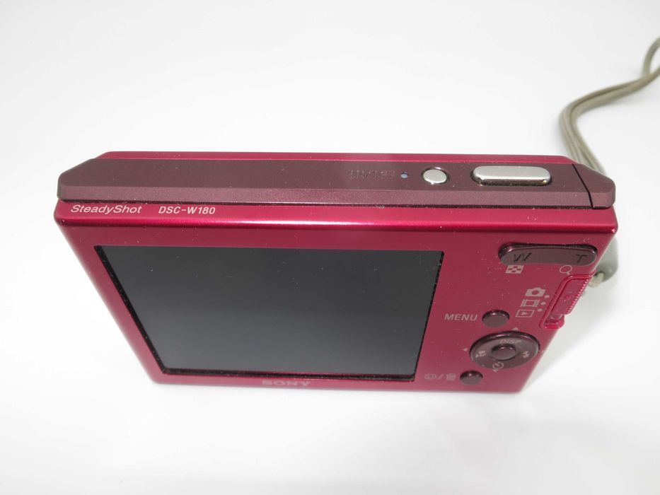 Sony Cyber-shot DSC W180 червен ултра компактен фотоапарат, малка цифрова камера, в отлично състояние, пълен комплект, тествана и работи перфектно