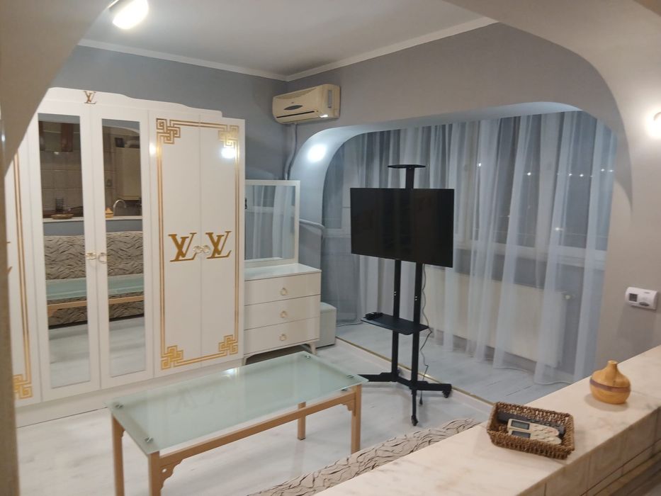 Vand apartament 1 camera  Faleza