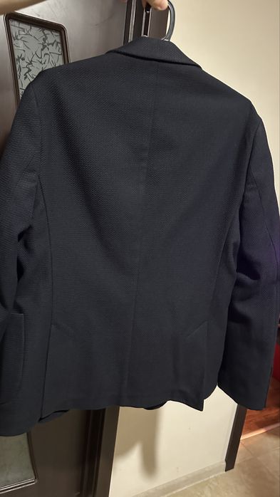 Продавам неупотребявано мъжко сако “Lazarini”