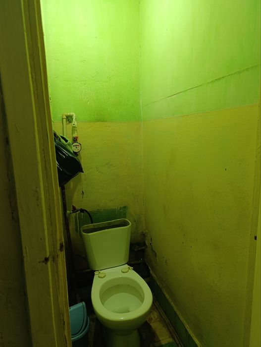 Продаётся Квартира 2х-ком 4-этаж в Гульбахоре на Книжном