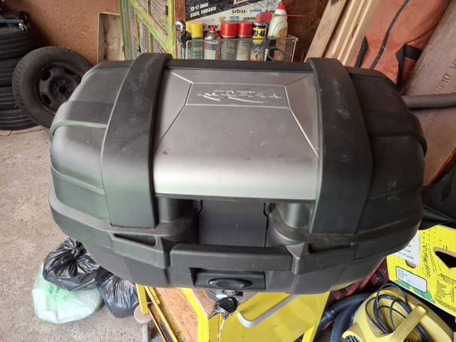 Topcase Givi/Kappa +placă
