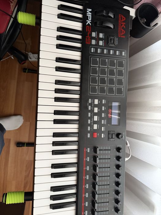 Clapa midi AKAI MPK249 + Stand pentru clapa