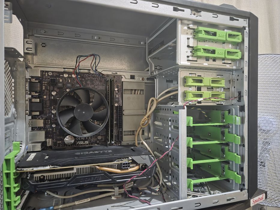 PC Gaming i5 6500 + GTX 1060 6GB + 16GB RAM + Monitor Dell 23”