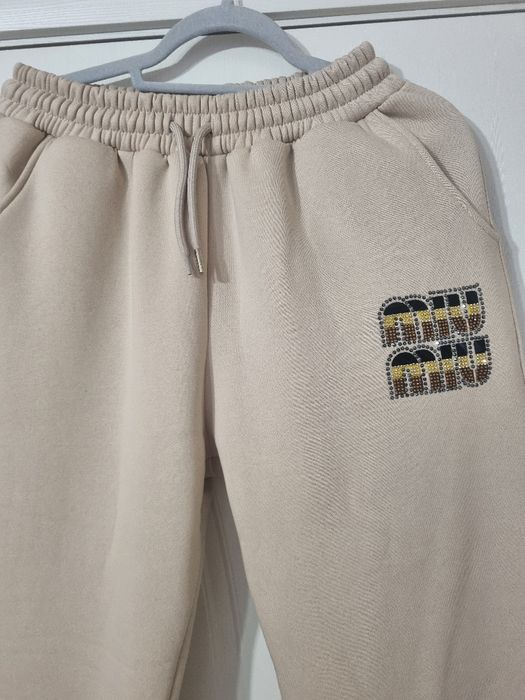 Комплект в цвят екрю, Djofra