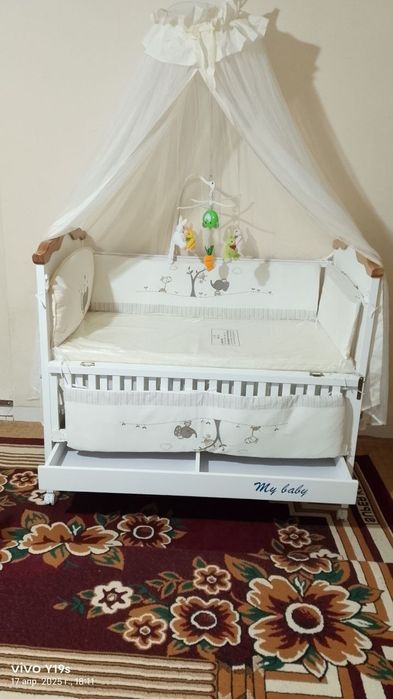 Yosh Bolalar karovati yangi