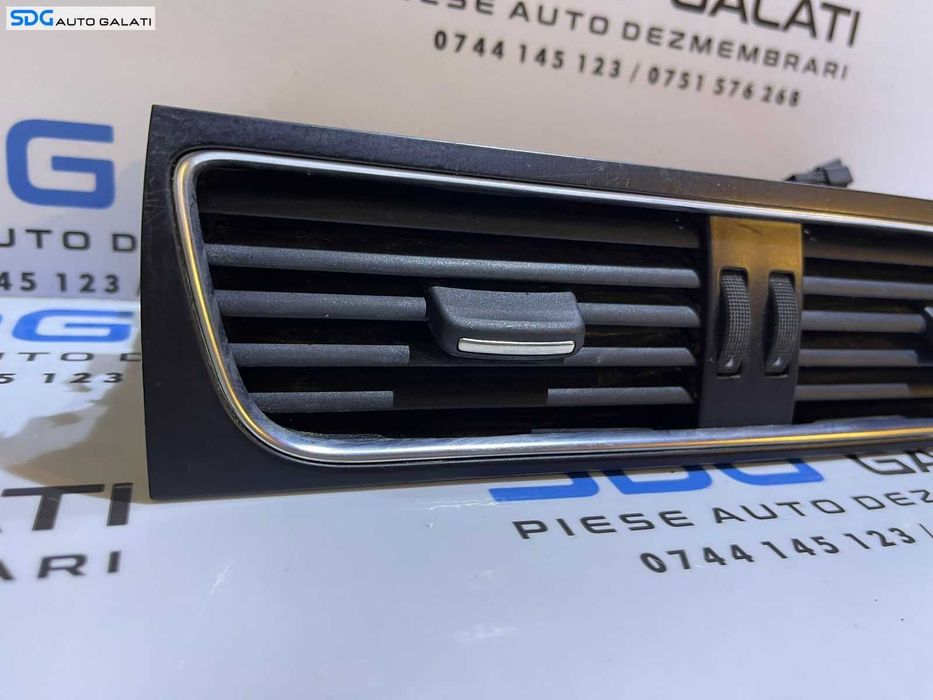 Grila Gura Aer Aerisire Ventilatie Centrala Bord Audi A4 B8 2008 - 2015 Cod 8T2820951C [D0744]