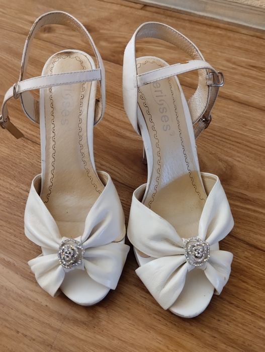 Продам туфли и босоножки