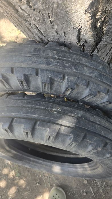 Anvelope Semperit pentru utilaje/remorcă – stare bună