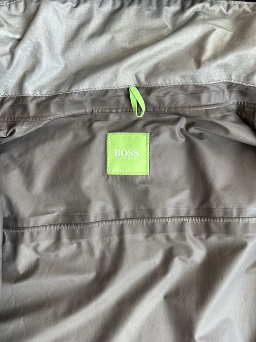 Нов Boss Винтидж Gortex   Добро състояние Размери M-L Цена 100