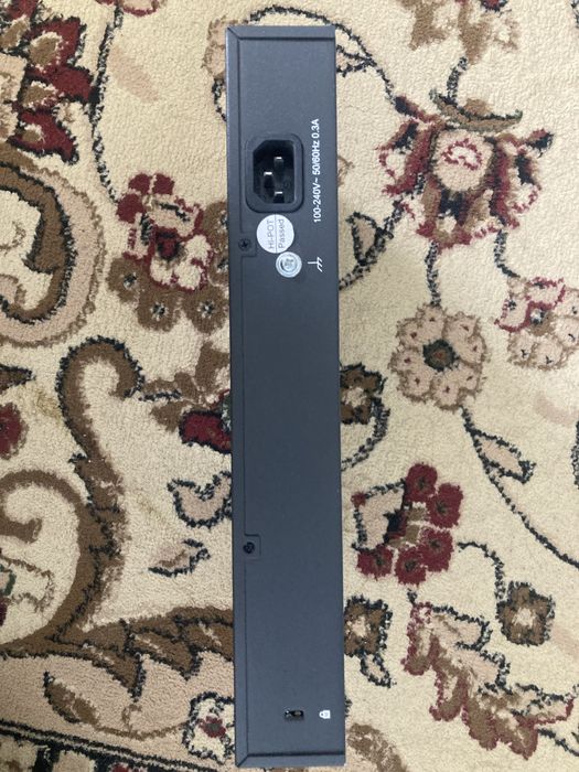 Сетевои камутатор TP-Link TL-SF1016DS черный
