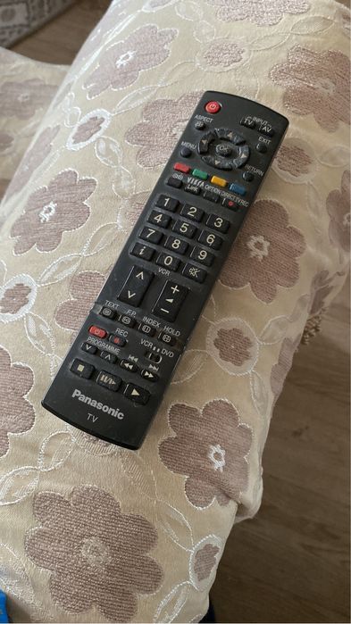 Продам телевизор плоский 15000 panasonic