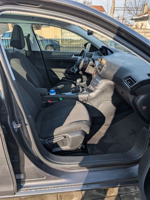 Peugeot 308 SW 2017 | 1.2 PureTech | Panoramic | Cameră | Defect Motor