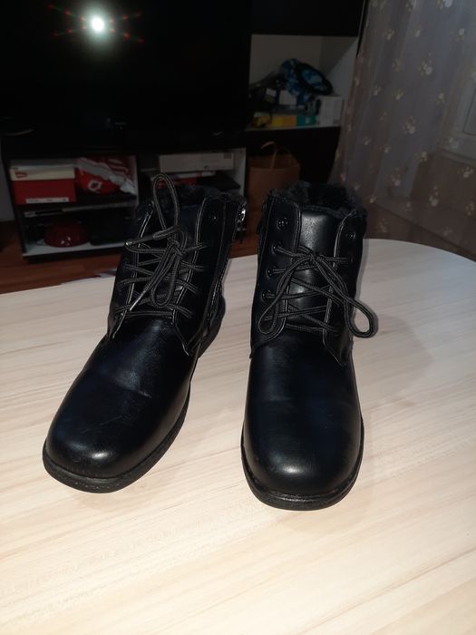 Боти от изкуствена кожа