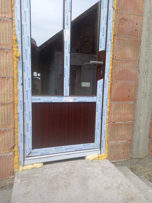 Reparații Montaj geamuri și uși termopane