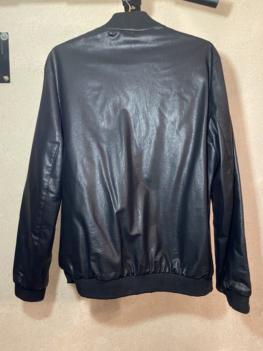 черный бомбер прада