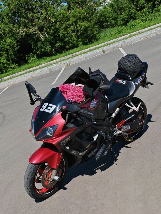 Продам Honda CBR 600 f4i