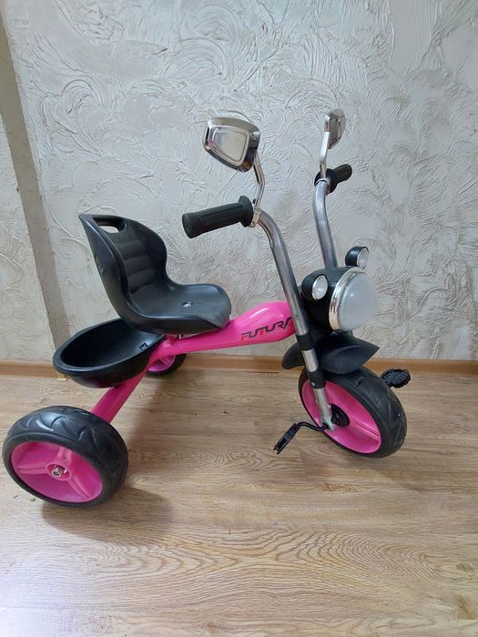 Детский трехколесный велосипед новый