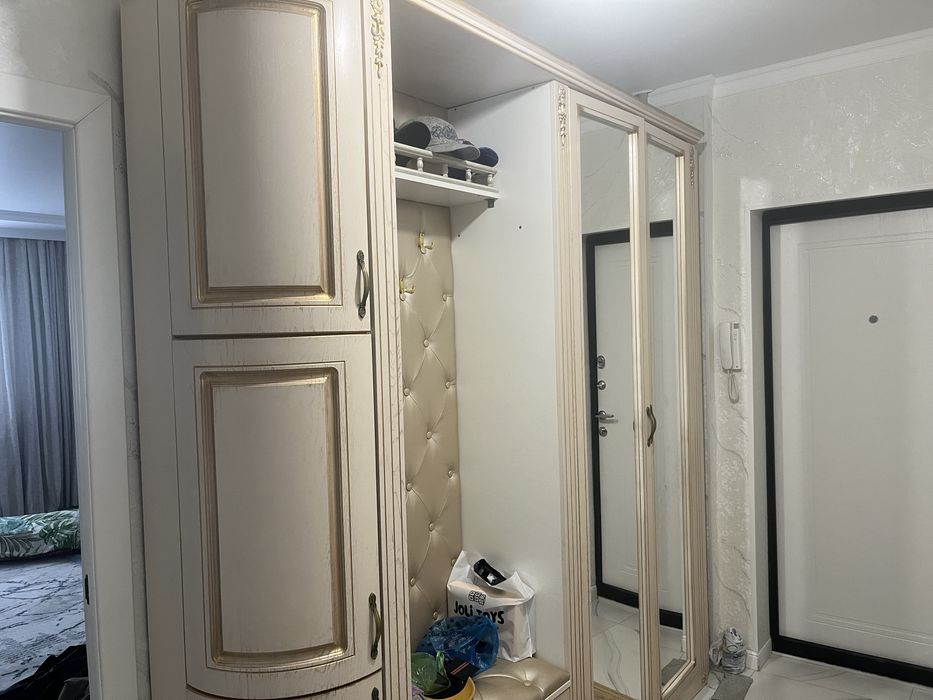 Прихожая с зеркалом 50 000тг