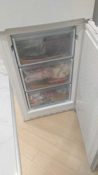 Холодильник 2камерный