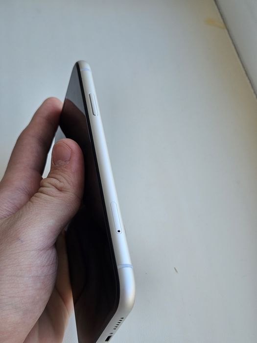 iPhone xr в идеальном состоянии!
