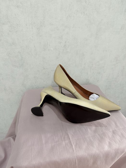 Новые Женские туфли