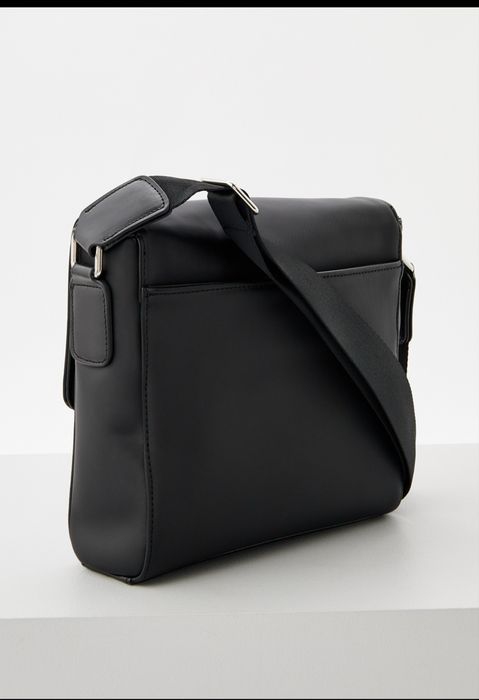 Продам барсетку karl lagerfeld