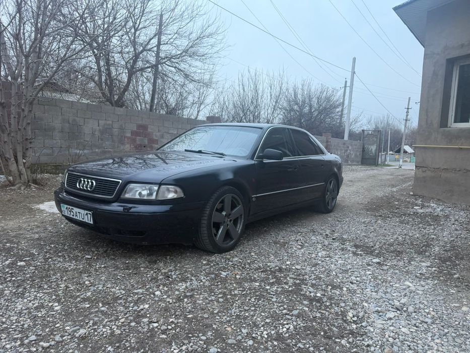 Срочна продам Ауди А 8