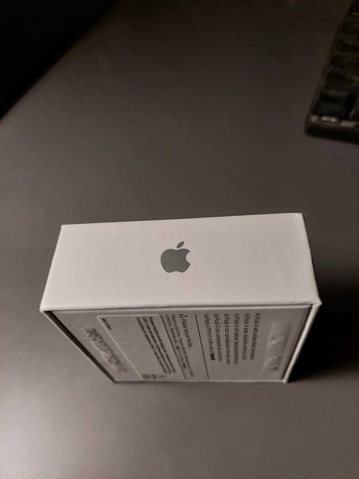 Casti Apple AirPods 4 ANC (Active Noise Cancellation)