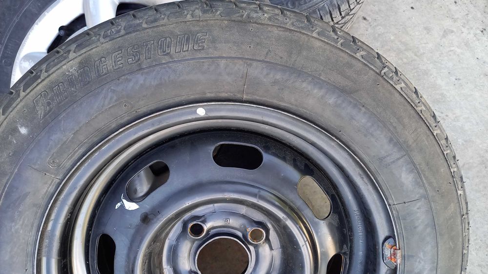 резервна гума нисан  nissan  хюндай 4 100 14