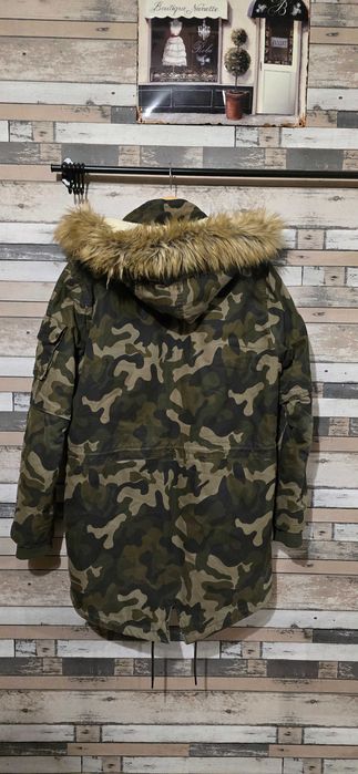 Bershka L-мъжка парка /яке (х-326)