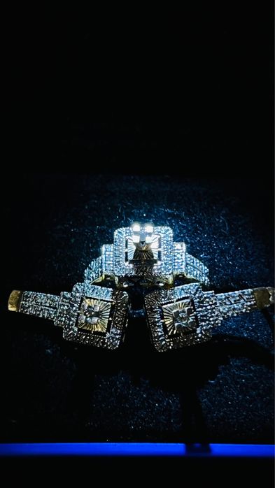 Комплект золото серьги и кольцо. Бриллиант