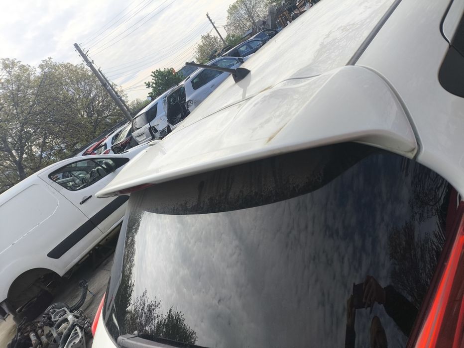 Спойлер за заден капак за Nissan Juke Nismo