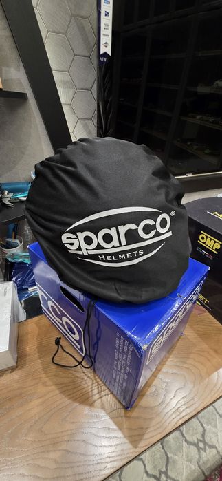 Продаётся Sparco экипировка