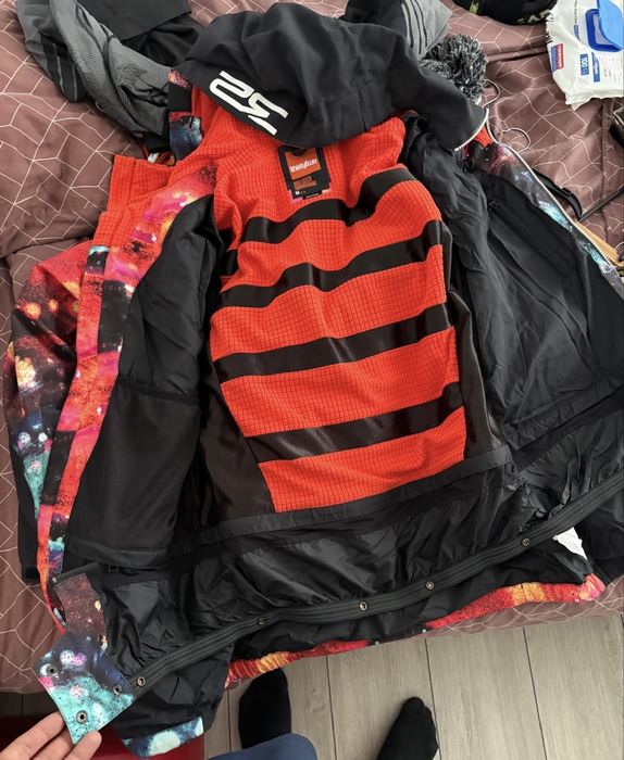 Geaca snowboard ThirtyTwo