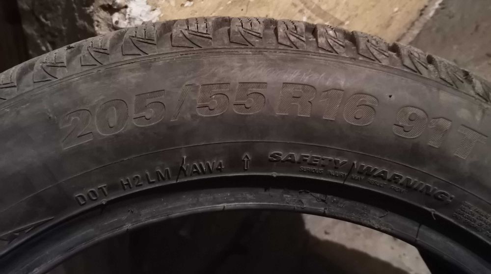 Продавам 1 брой зимна гума 205.55.16 дот 2020 KUMHO