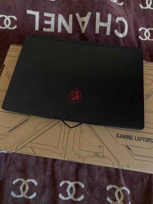 Noutbook MSI game noutbook