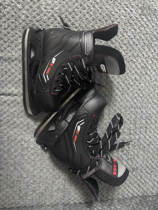 Продам коньки р-р 32-35