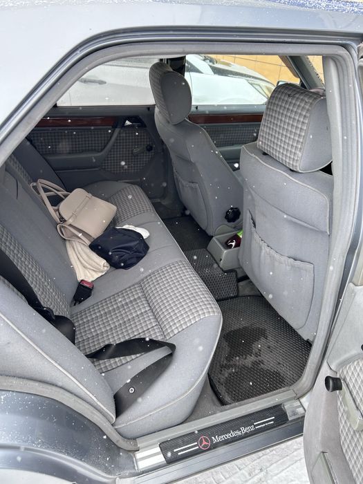 Продам мерседес 124