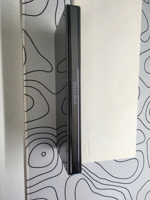 Samsung Galaxy Z Fold 5 (256GB) Black – Добро състояние, с поставени протектори!