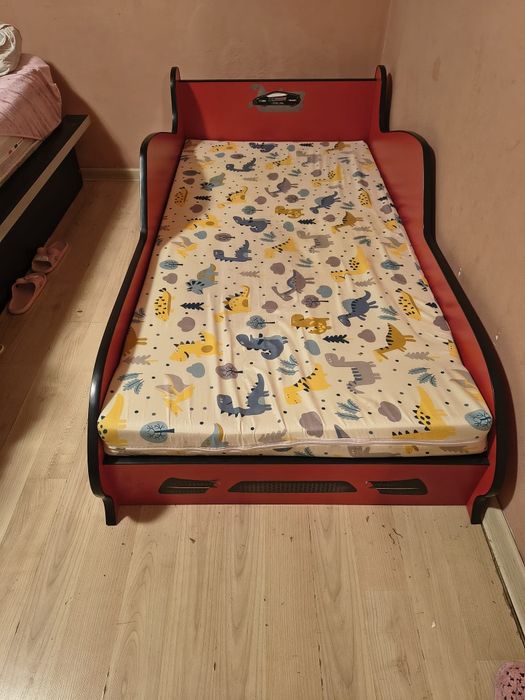 Pat masinuta cu saltea pentru copii