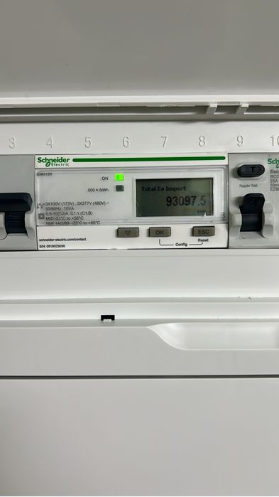Продам электросчётчик Schneider Electric EM3155