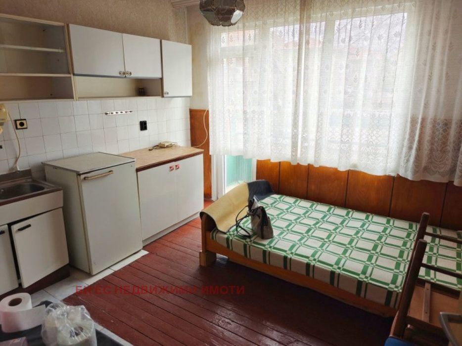 Продажба Етаж от къща гр. Перник - Клепало 55m²