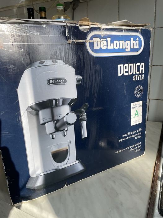 Кофемашина Delinghi Dedica