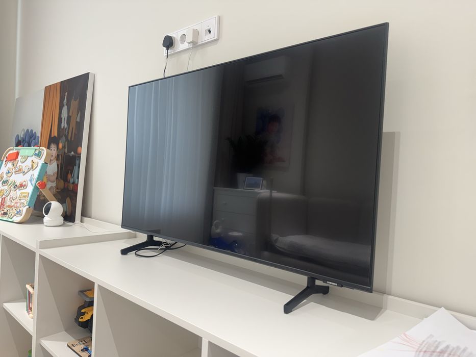 Samsung Smart телевизор 43 диагональ