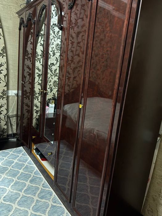 Мебель дубай 20 лет назад куплена в отличном состоянии, продаю