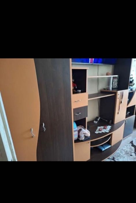 Секция за хол/всекидневна в цвят оринж и венге