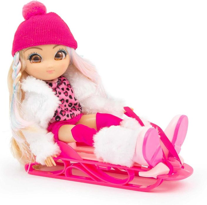 UNIQUE EYES Кукла с реалистични кристални очи зимни дрехи и шейна