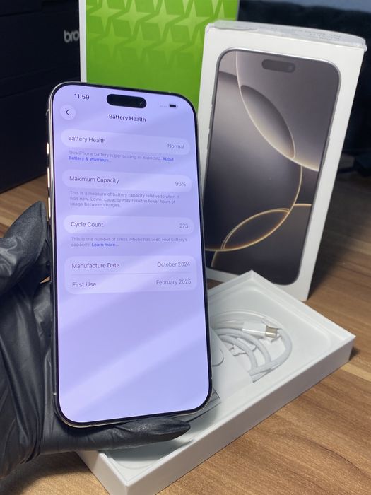 iPhone 16 Pro Max • 256 GB • Natural Titanium
