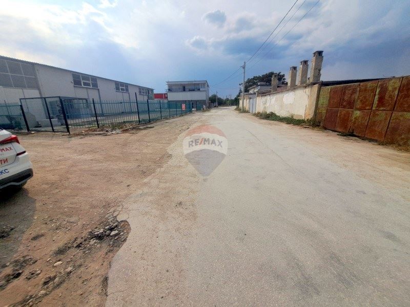 Дава се под наем Склад в с. Каменар, Област Варна - 360 кв.м за 1400 € - Снимка #9